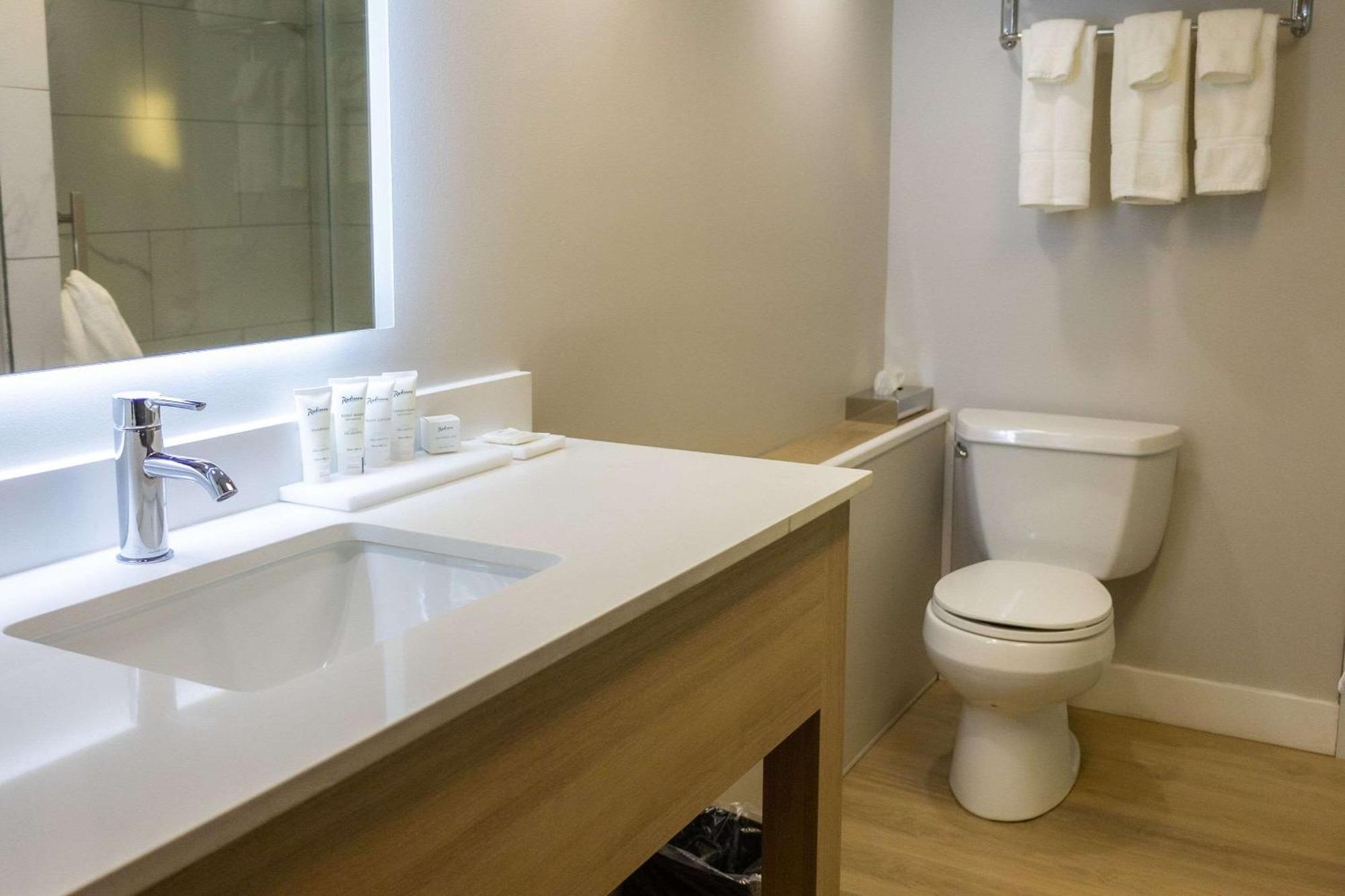 Radisson Hotel Fort St John Fort St. John Ngoại thất bức ảnh